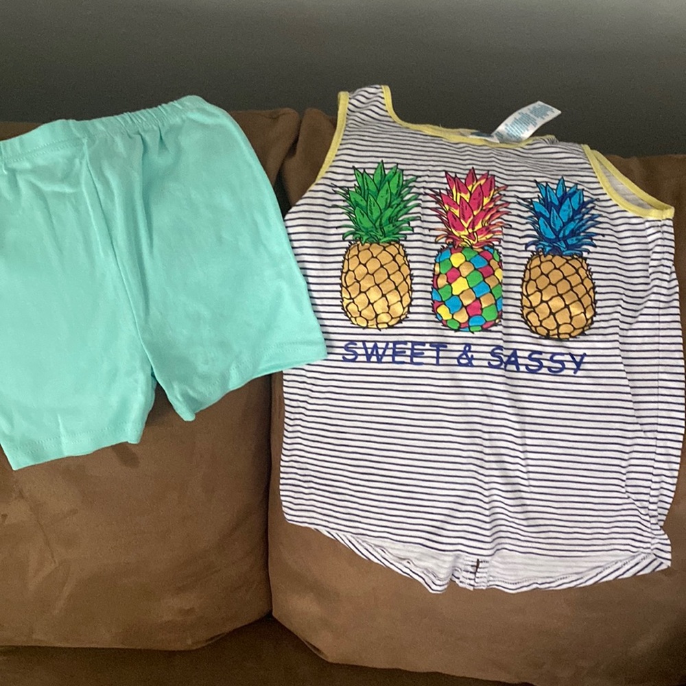 Girls SZ 7/8 tank and shorts
